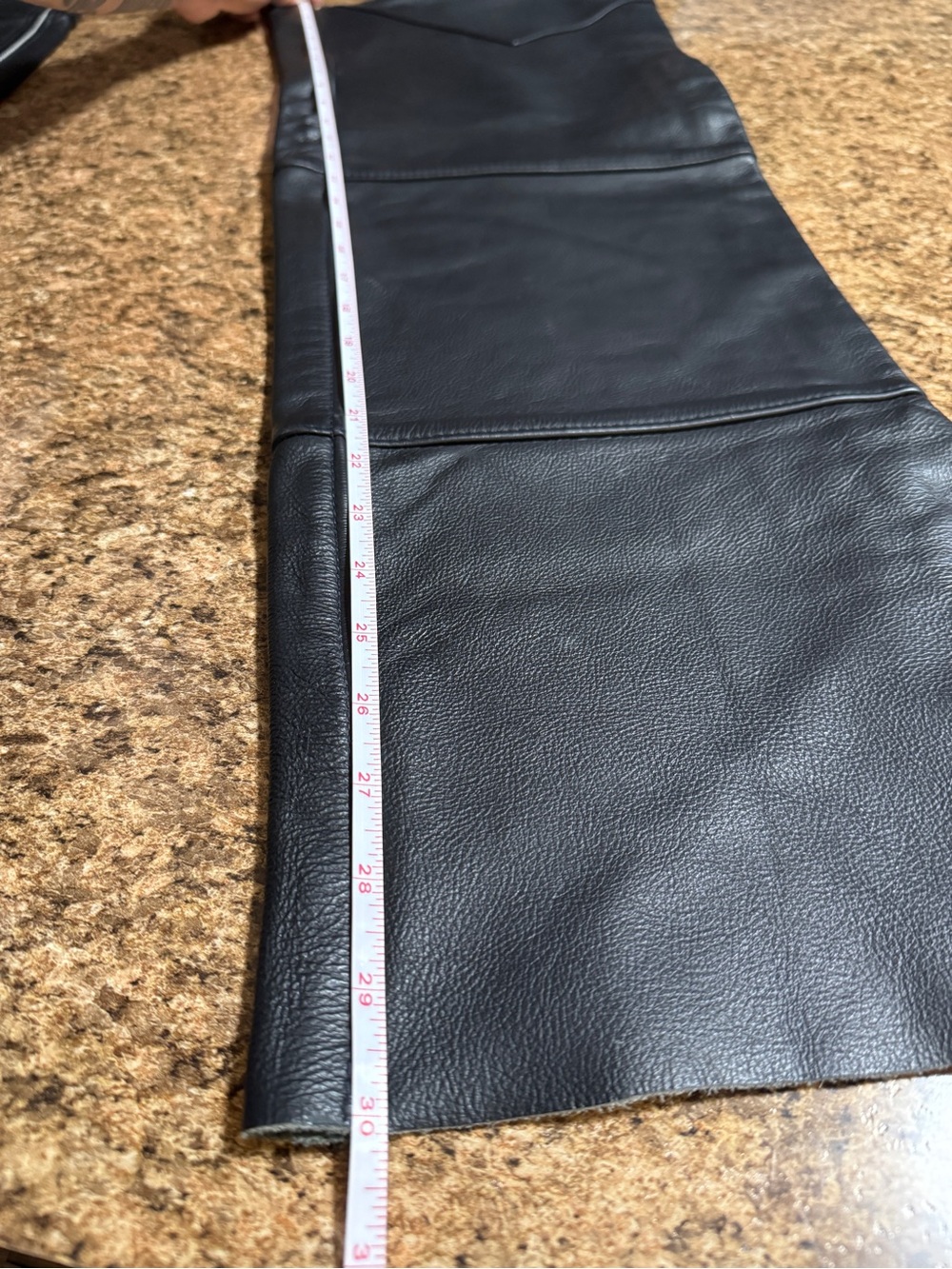 Harley-Davidson Black Leather chaps (Repair-Sewing required) - Picture 8 of 9